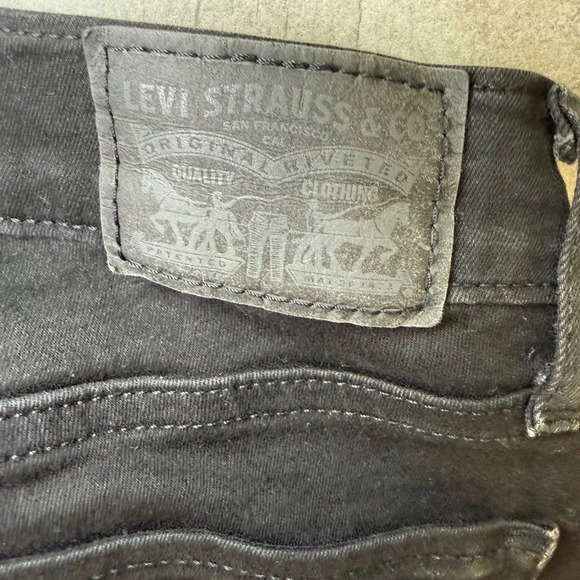 Levi Strauss 710 Super Skinny Black Jeans Women's Size 26x28 - Picture 6 of 8
